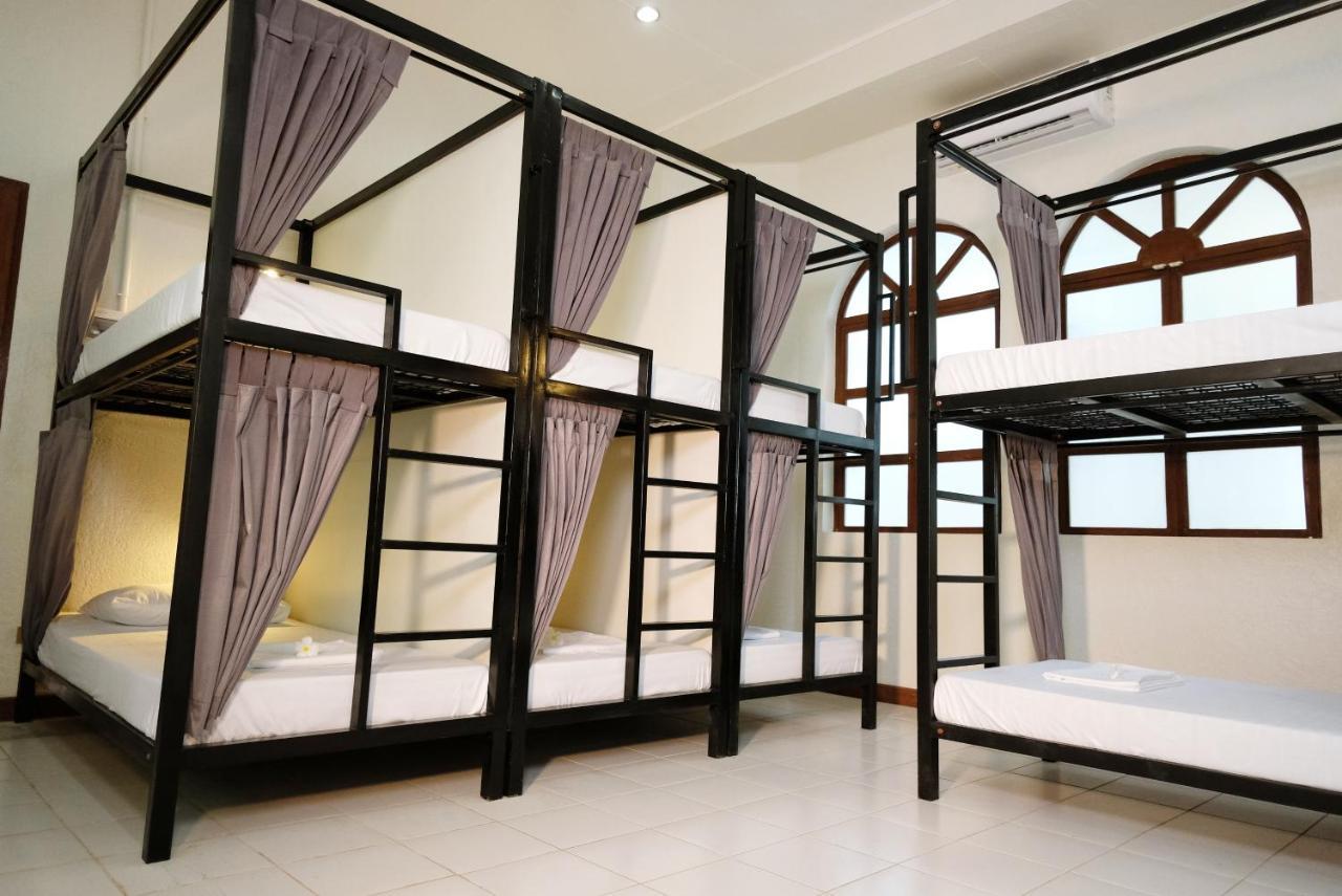 Mad Monkey Dumaguete Pansiyon Dumaguete City Dış mekan fotoğraf