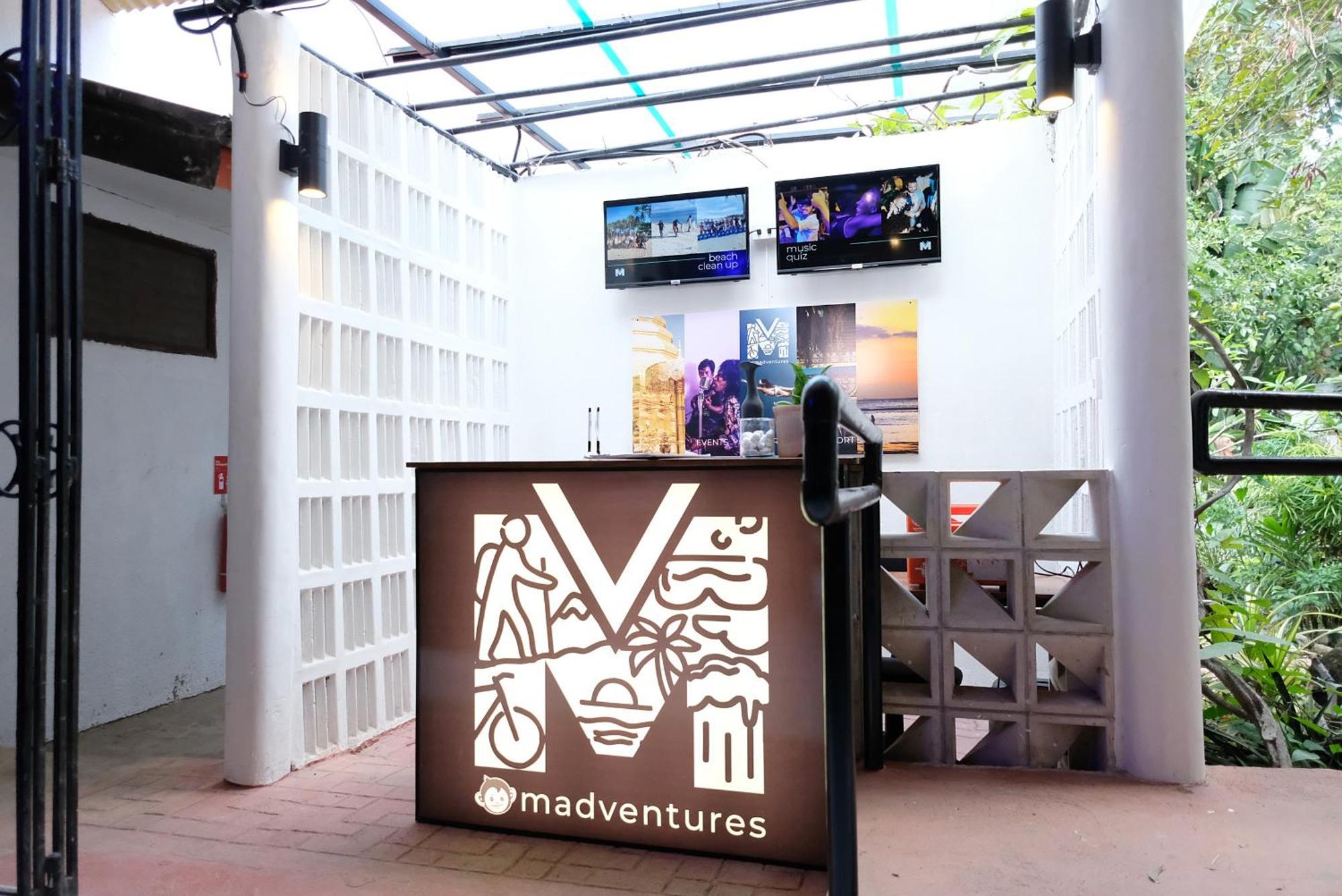 Mad Monkey Dumaguete Pansiyon Dumaguete City Dış mekan fotoğraf