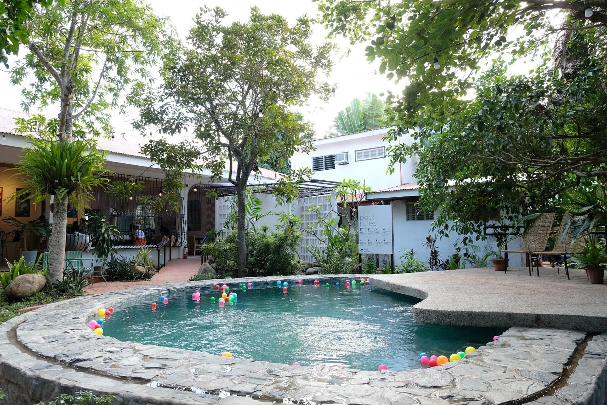 Mad Monkey Dumaguete Pansiyon Dumaguete City Dış mekan fotoğraf