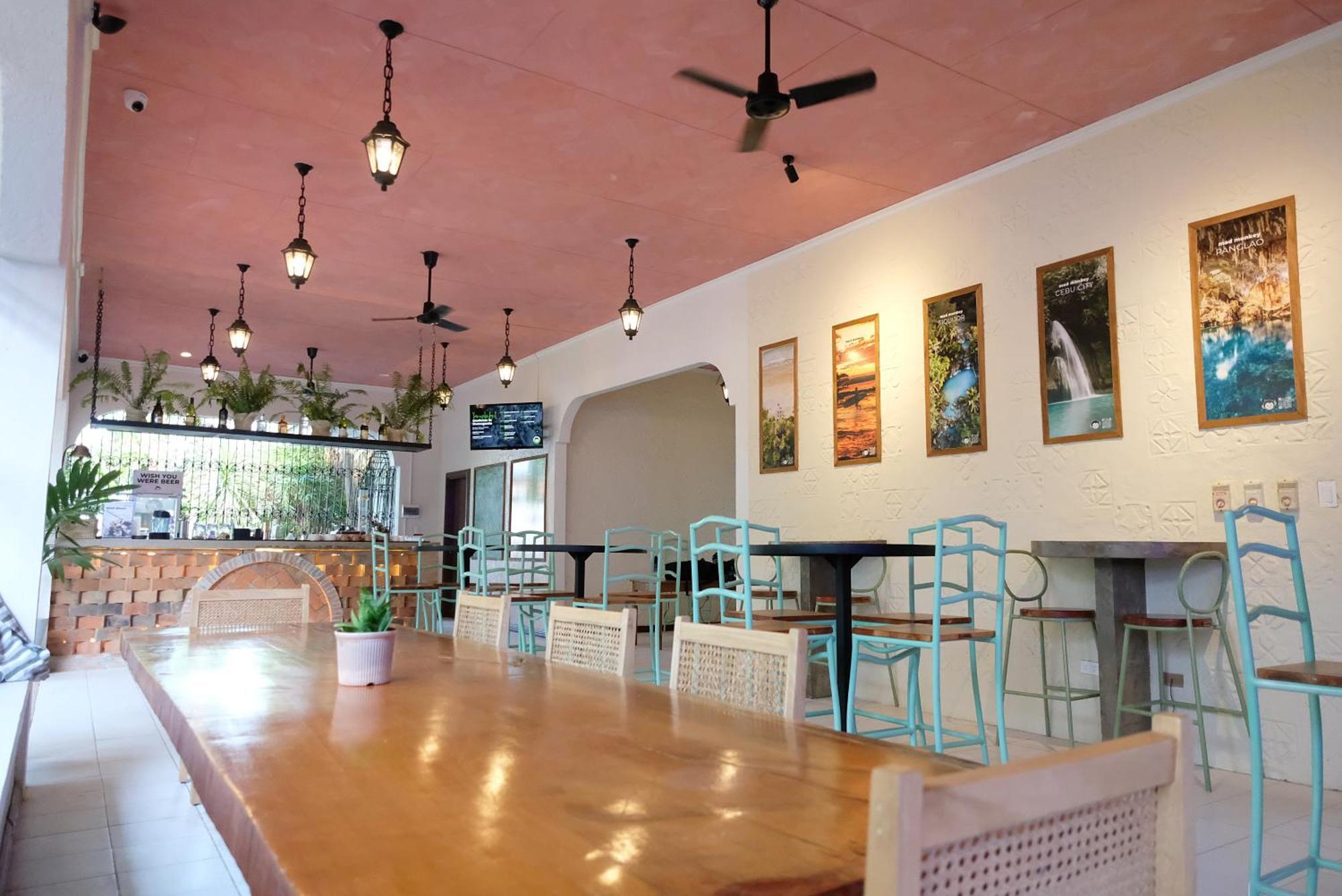 Mad Monkey Dumaguete Pansiyon Dumaguete City Dış mekan fotoğraf